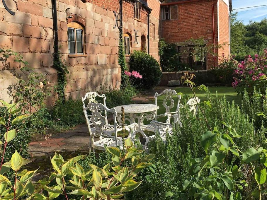 Unique 17C Listed Barn In A Shropshire Hamlet. Villa Albrighton Kültér fotó