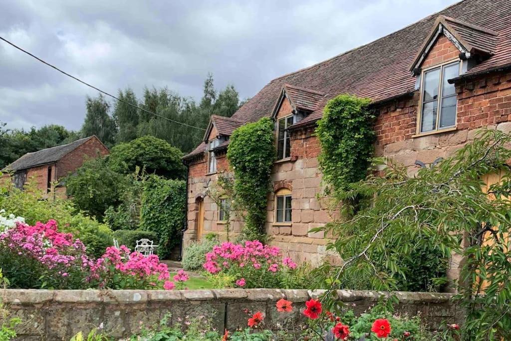 Unique 17C Listed Barn In A Shropshire Hamlet. Villa Albrighton Kültér fotó